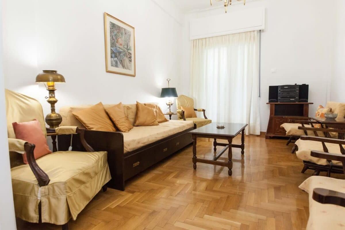 Charming Vintage 2Br Apartment With Balcony In Koukaki Atenas Exterior foto